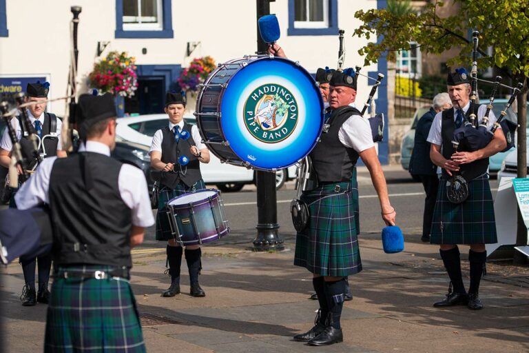Haddington Farmers Market Pipe Band Visit East Lothian 768x512