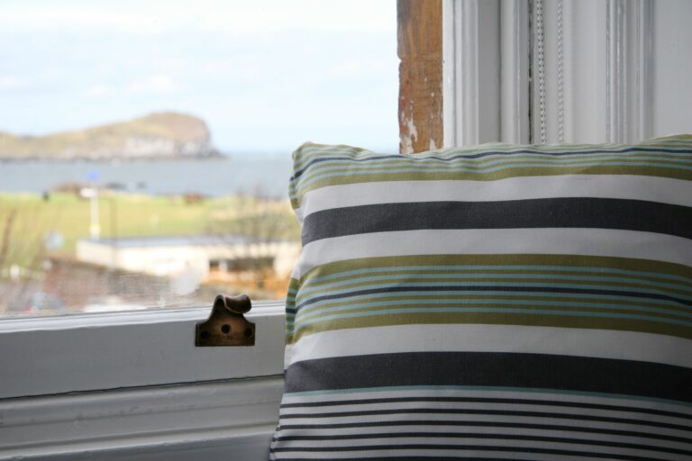 KingarthWindow Seat Main 768x512